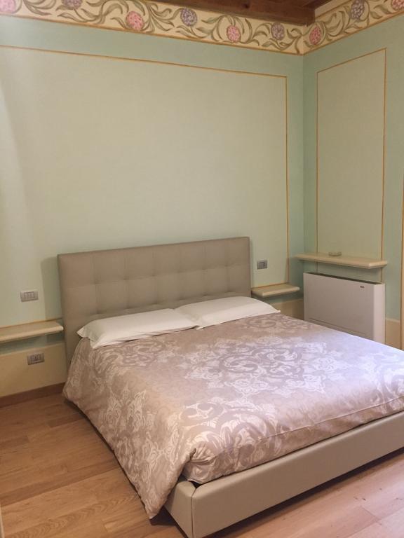 Palazzo Carasi Apartments Κρεμόνα Εξωτερικό φωτογραφία