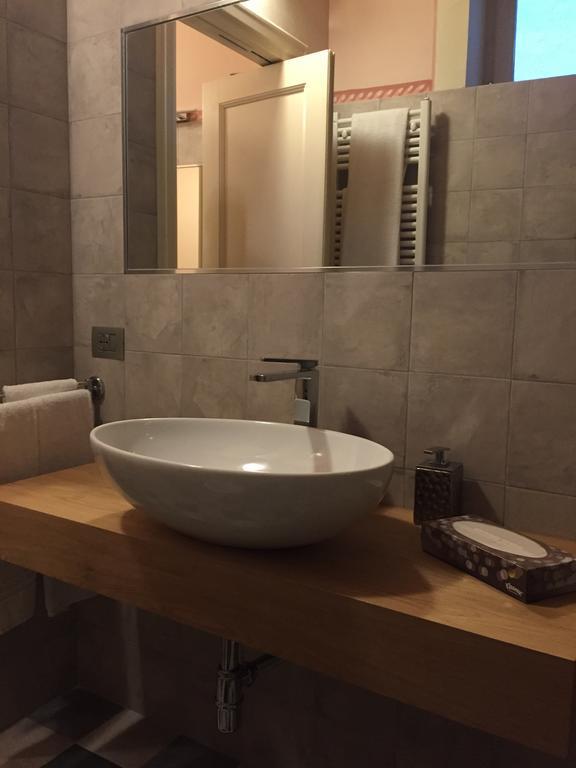 Palazzo Carasi Apartments Κρεμόνα Εξωτερικό φωτογραφία